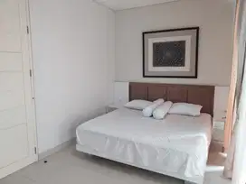 Rumah 2 Lantai Furnish Pakuwon indah
