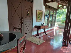 Jual Cepat! Rumah Strategis di Cinere, Depok - Harga Nego!