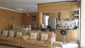 Rumah mewah Pondok Hijau Golf Gading Serpong