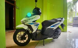 Jual motor honda vario cbs iss putih 2016