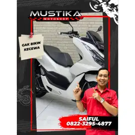 Perfect Condition!!Honda PCX 160cc 2021 White N Asli Mulus-Mustika