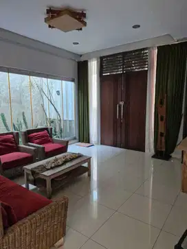 Rumah di Kota Baru Parahyangan Bandung Barat, Mewah View Danau