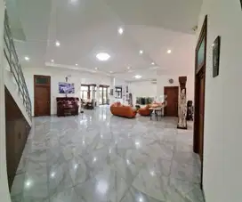 Dijual Rumah Mewah SHM Daerah Tanjung Duren Jakarta Barat