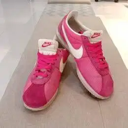 Sepatu_Second Nike Cortez Basic Pink Fuschia