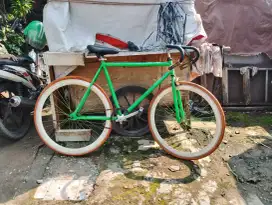 Sepeda fixie bekas