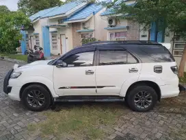 Jual cepat mobil portuner 2014. Bagus terawat