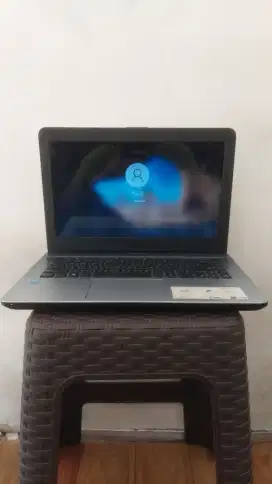 JUAL LAPTOP ASUSX441 INTEL N4000,RAM4GB,DDR4,SSD128GB,WIN10HOME