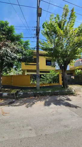 Disewa Rumah Eks Kantor Jalan Ketampon Double Akses Raya Darmo