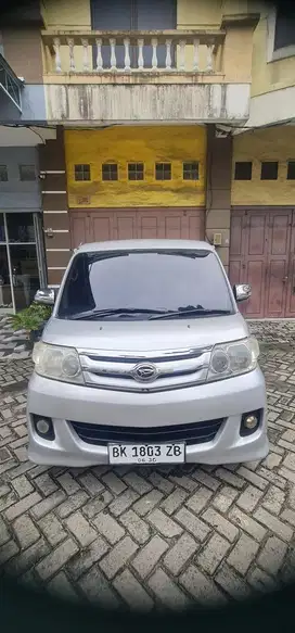 DAIHATSU LUXIO X 2012