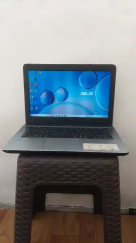 JUAL LAPTOP ASUSC441 INTEL N4000, RAM 4 GB, DDR4SSD128GB, WIN 10HOME