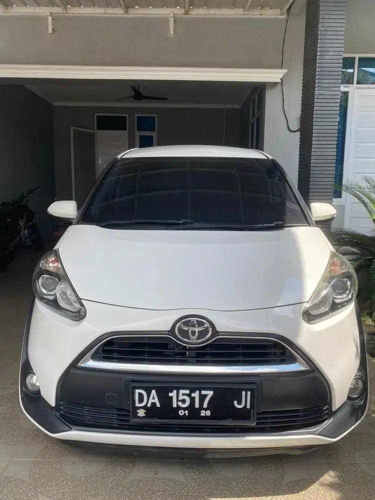 toyota sienta 2016