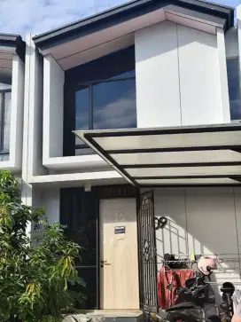 Over Kredit/Jual Rumah Waterfront Lippo Cikarang