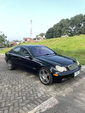 Mercy Mercedes-Benz C180 2002 Bensin