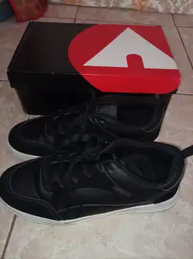 Sepatu Airwalk uk 44 Hitam