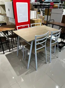 Set Meja Makan 1 Jutaan
