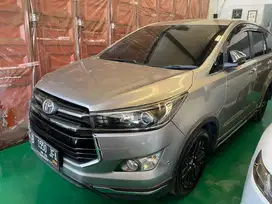 Innova Venturer 2020 AT Diesel Silver Terawat Bagus 2021