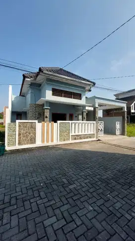 DIJUAL RUMAH DEKAT KAMPUS UMS GONILAN KARTOSURO