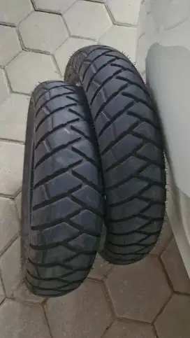 Ban Michelin Aprilia SRGT 200