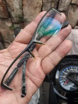 Antik kacamata baca Ferarri made in italy orisinil mulus