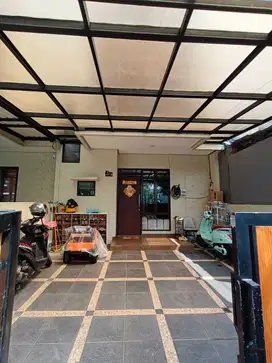 Dijual rumah 2 lantai di pinang kota tangerang