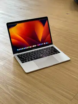 MacBook Pro A1708 2017, 13 inch Two Thunderbolt 3 ports, Silver