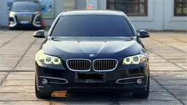 BMW 520i F10 MODERN LUXURY 2017 LCI Interior Digital • Black