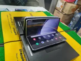 Samsung ZFold 5 Ram 12/512 gb no minus mulus lengkap sein.