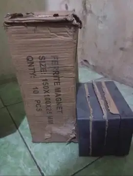 FERRITE MAGNET  SIZE 150X100X25 MM