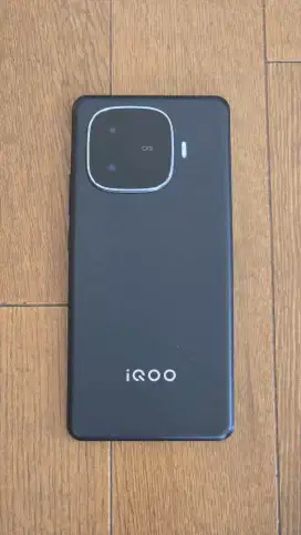 iqoo z9 ram 12/256 Fullset Mulus