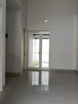 Dijual rumah Grand Harvest Kebraon dekat Karangpilang