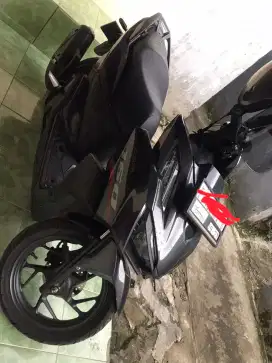 Di jual motor honda vario 160 tahun 2022