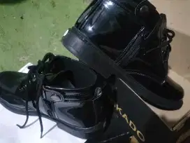 Sepatu PDH satpam