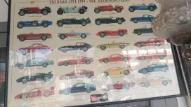 Dua bingkai gambar mobil lawas vintage jadul