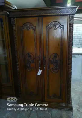 Lemari Pakaian 2 Pintu