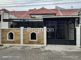 Rumah bagus, strategis, siap huni di Menoreh Sampangan Semarang