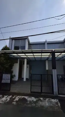 Dijual rumah full furnished SHM 2 lantai jalan kembar bkr bandung