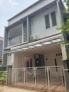 Rumah diJual, Nyaman, 2 Lantai, Lokasi strategis cluster pamulang elok