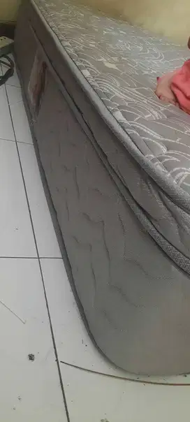 Kasur springbed merk guhdo