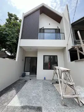 Wilson Rumah baru 2 lantai dalam komplek meruya kav dki