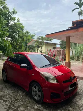 Dijual mobil yaris bakpao