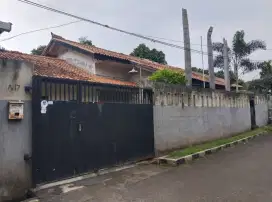 Di jual Rumah lama hitung tanah lokasi strategis