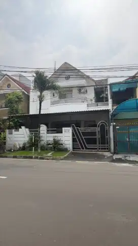 Dijual cepat rumah 2 lantai di semanan