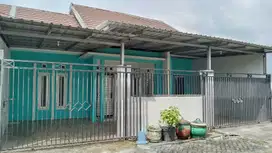 RUMAH POJOK LUAS DI DEKAT PASAR SUKODONO