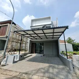 rumah baru modern Citraland Greenlake Surabaya dkt Wisata Bukit Mas
