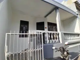 Disewakan rumah 3 kamar di jl.Wonodri