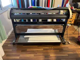 Mesin Cutting Sticker Profesional – Mimaki CG-130SRII Second
