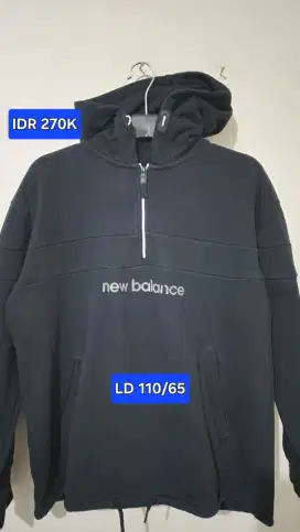Hoddie half zipper new balance