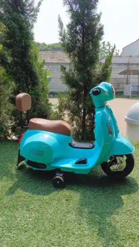 Motor mainan vespa anak