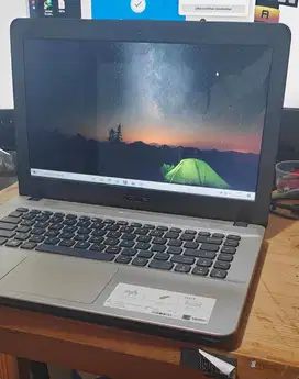 Laptop Asus X441B AMD A4 RAM 4 GB Hardsik 1 TB