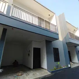 Rumah 2 Lantai Siap Huni Dalam Cluster Exclusive Di Condet Jaktim